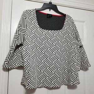 W5 - Anthro - Black & White Blouse - Cotton/Poly, Stretch - Size XL
